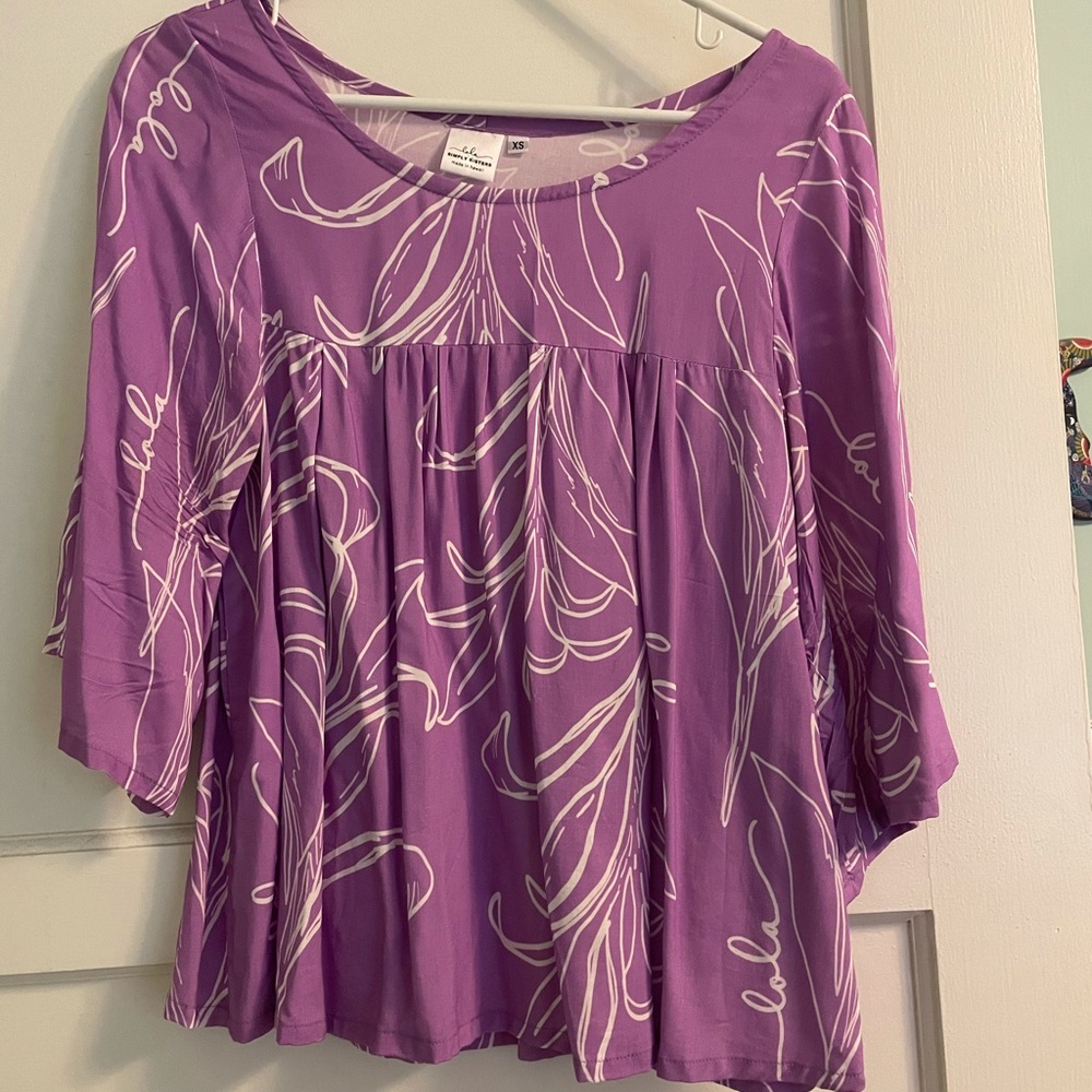 SOLD Simply sisters/Lola Miller designs top